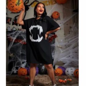 Black vampire teeth t-shirt dress